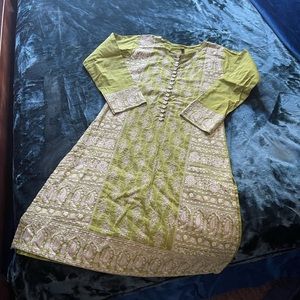 Pakistani Indian top